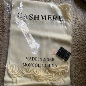 Cashmere scarf